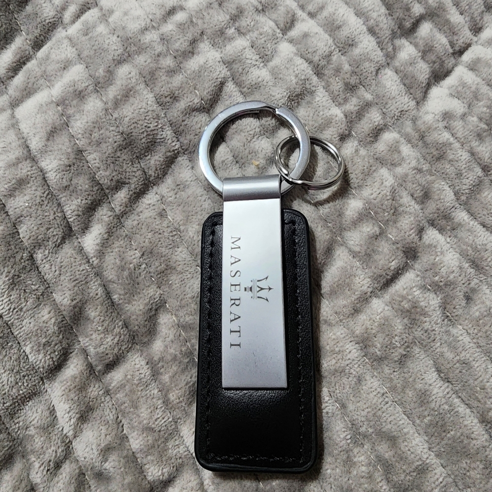 MASERATI KEYCHAIN